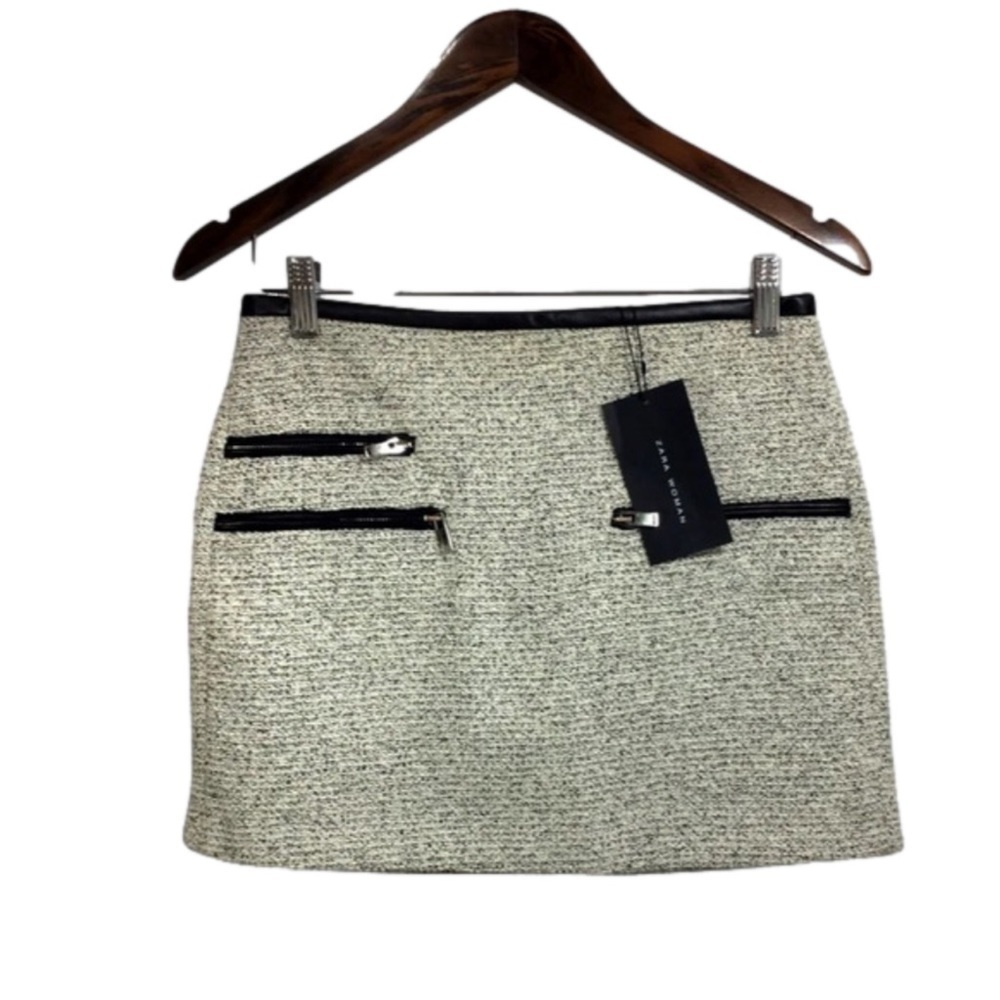 NWT Zara Tweed Faux Leather Trim Zipper Detail Mini Skirt in Black and White